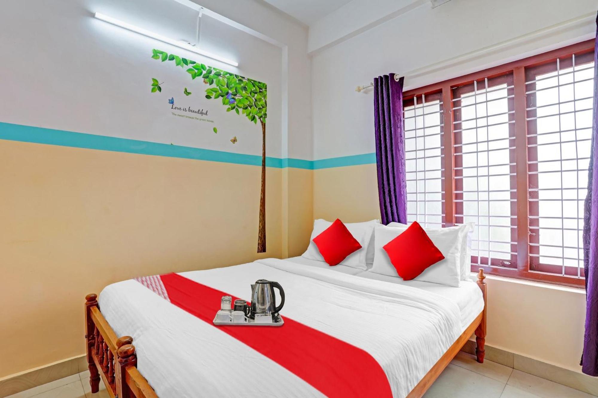 Spot On The New View Regency Hotel Thiruvananthapuram Exterior foto