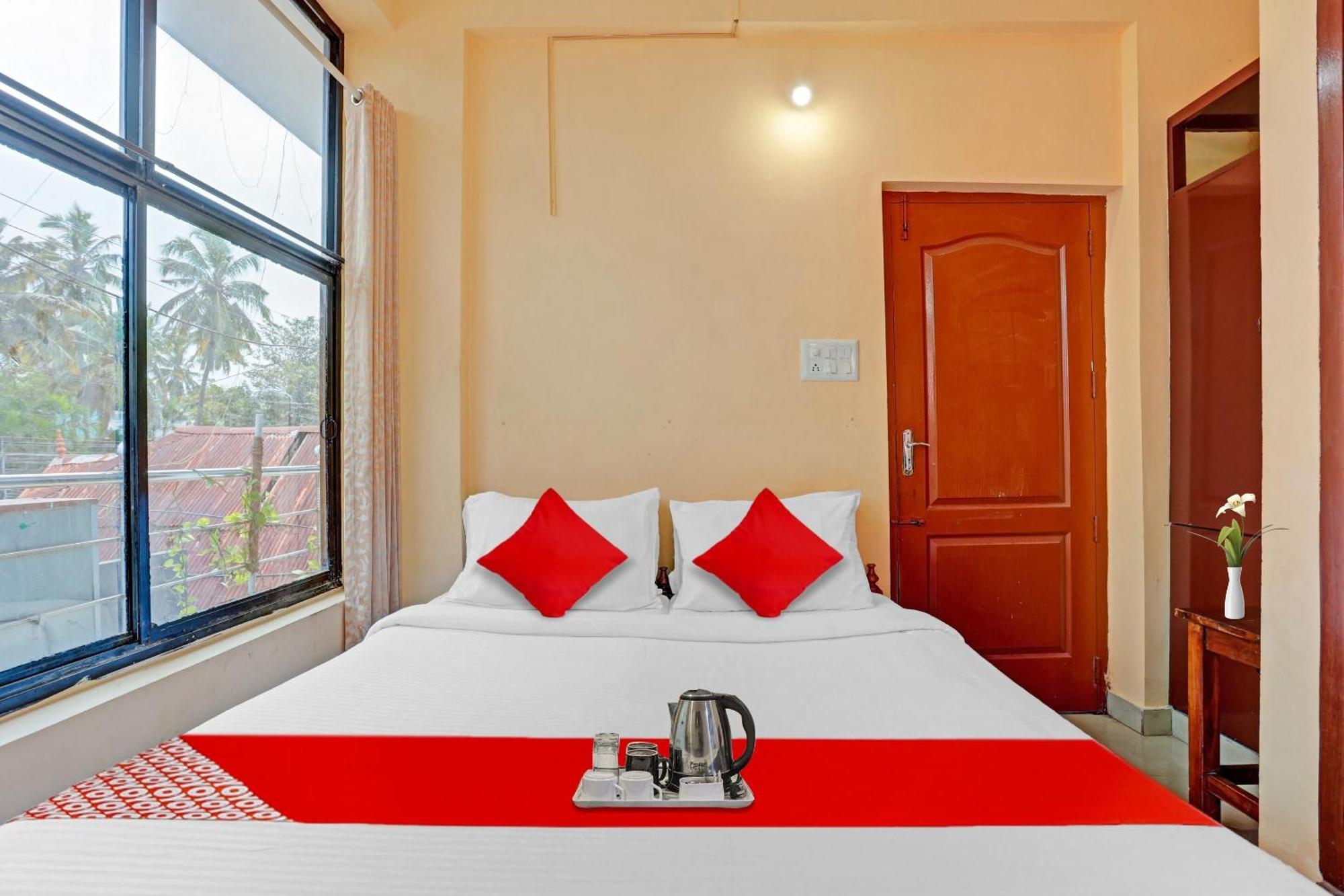Spot On The New View Regency Hotel Thiruvananthapuram Exterior foto
