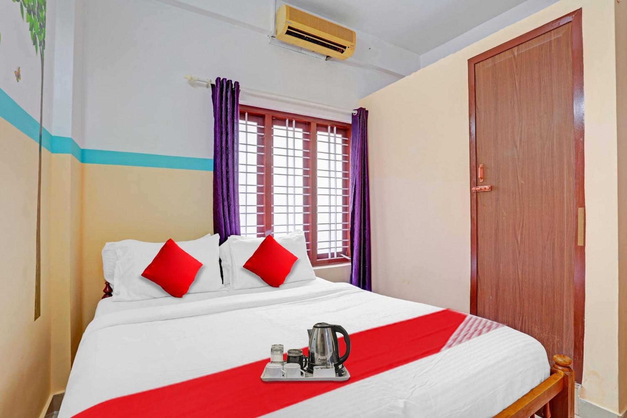 Spot On The New View Regency Hotel Thiruvananthapuram Exterior foto