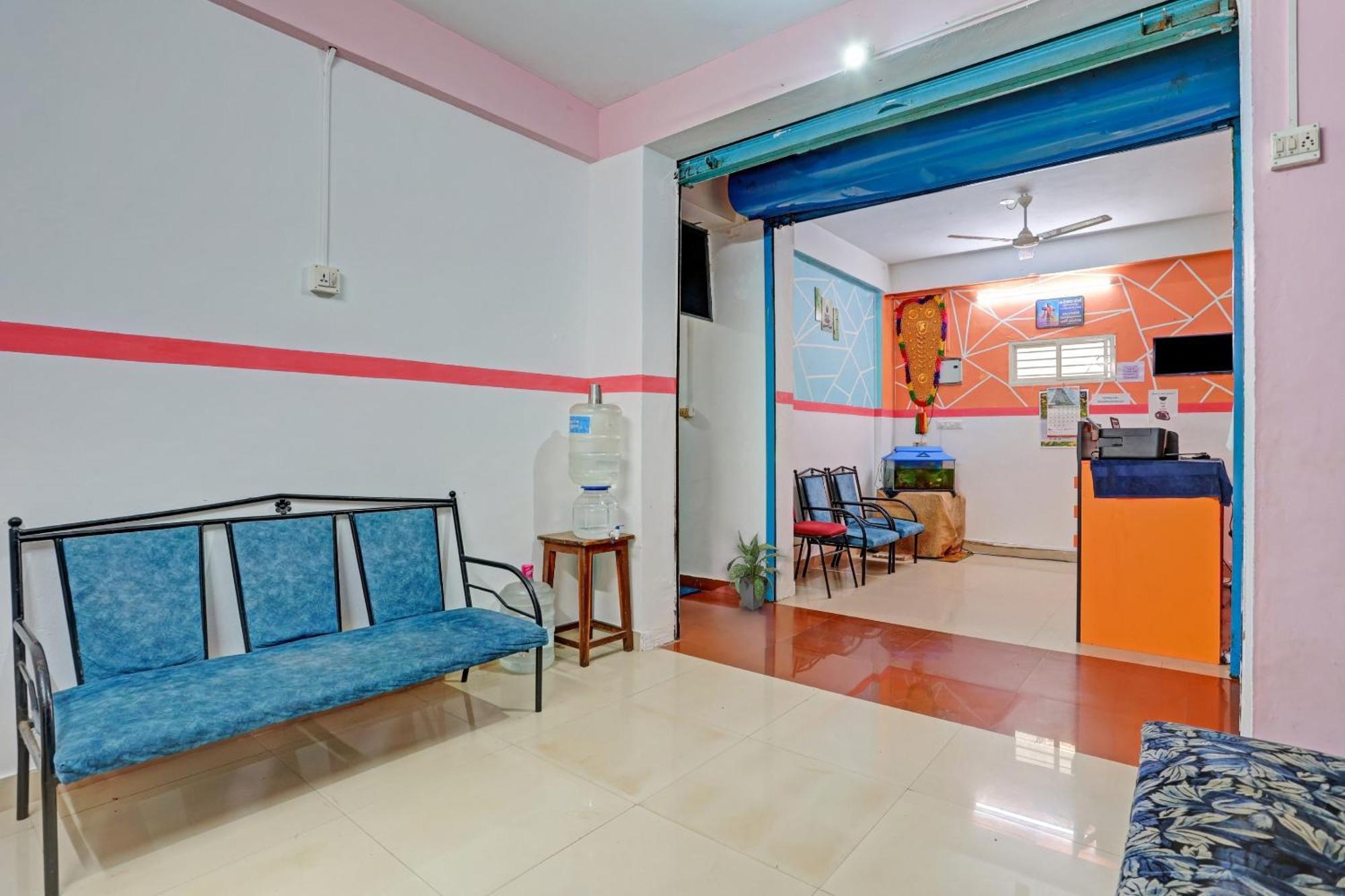 Spot On The New View Regency Hotel Thiruvananthapuram Exterior foto
