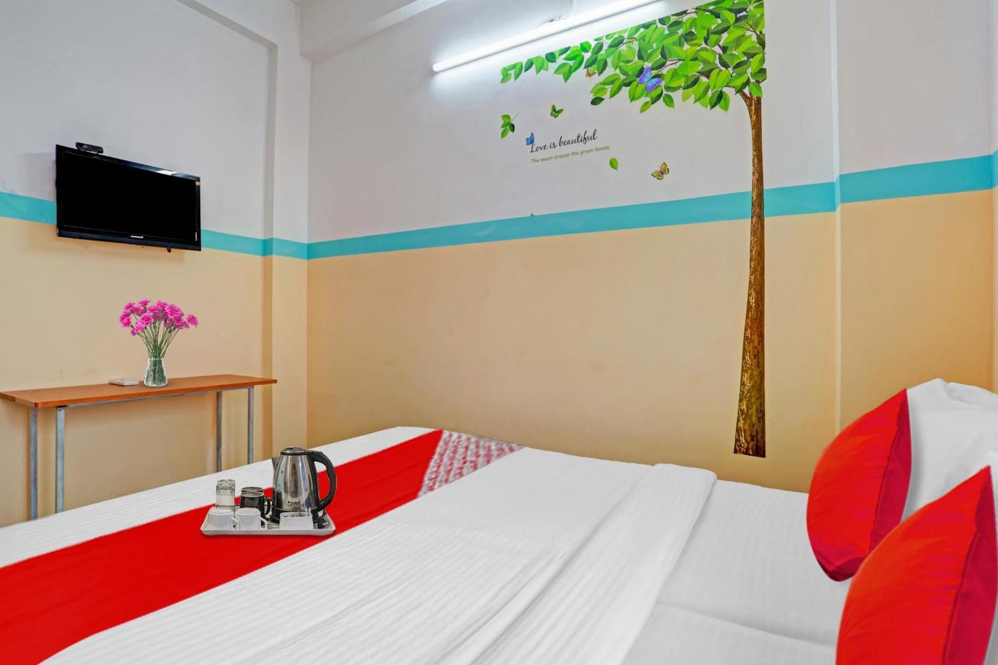 Spot On The New View Regency Hotel Thiruvananthapuram Exterior foto